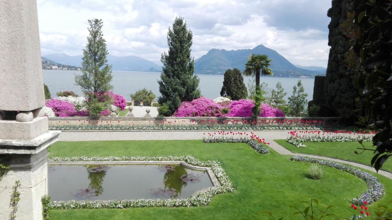 Apartmán Giardino Porto Valtravaglia Exteriér fotografie
