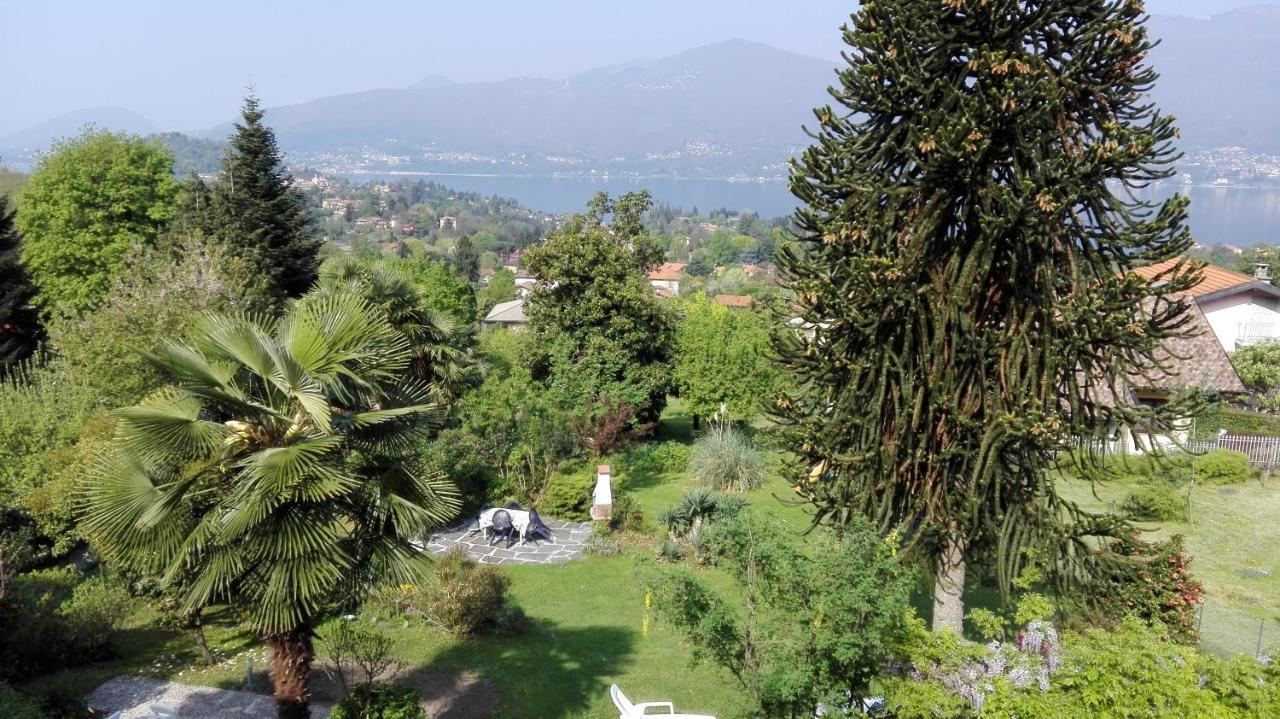 Apartmán Giardino Porto Valtravaglia Exteriér fotografie