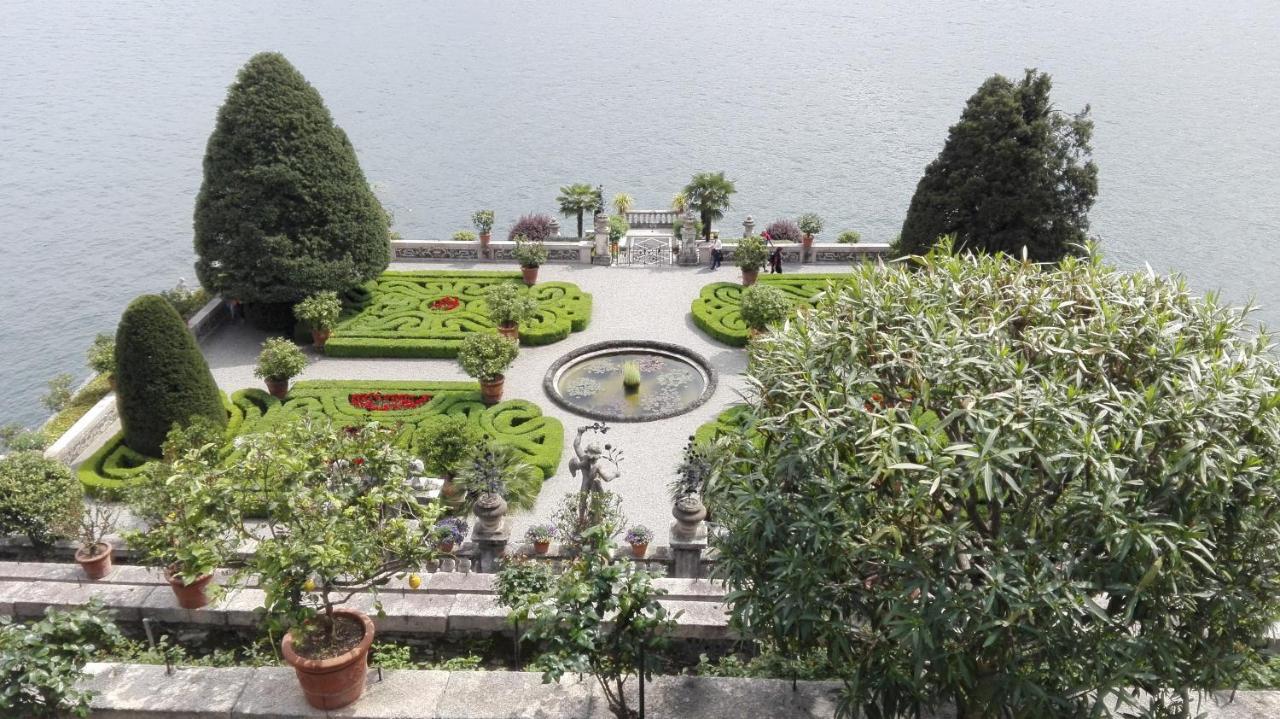 Apartmán Giardino Porto Valtravaglia Exteriér fotografie
